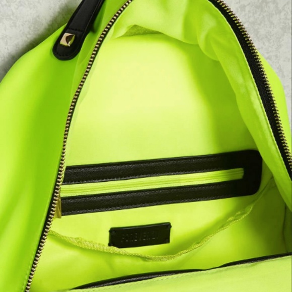 🎁 NWT Neon Yellow Back Pack - Picture 4 of 4